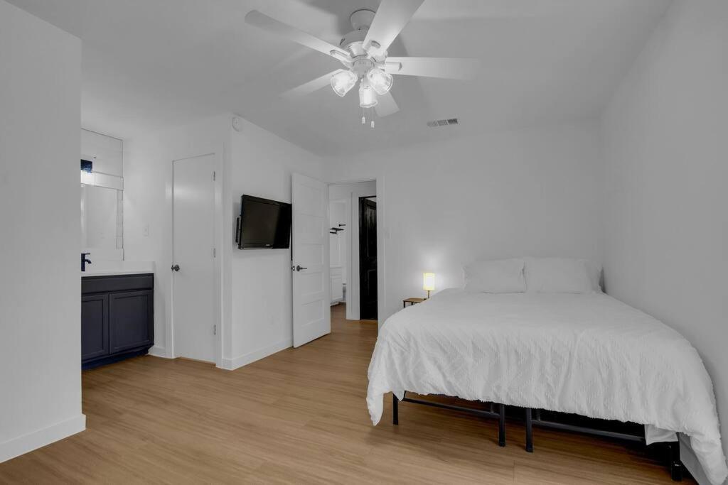 Condo Near Downtown Austin! 外观 照片